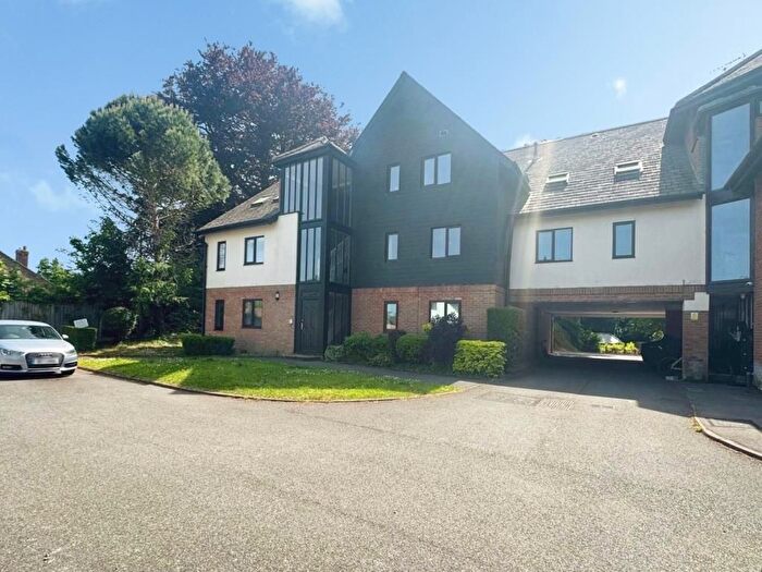 2 Bedroom Flat To Rent In Speen, Newbury, RG14