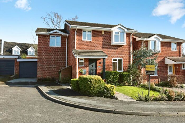 4 Bedroom Detached House For Sale In Birch Grove, Eastleigh, Hampshire, SO50