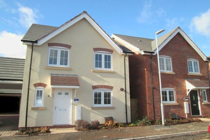 4 Bedroom Detached House To Rent In Cowslip Close, Catshill, Bromsgrove, B61