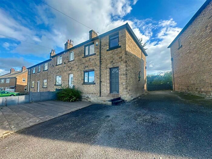 3 Bedroom End Of Terrace House To Rent In Mitchell Avenue, Huddersfield, HD5