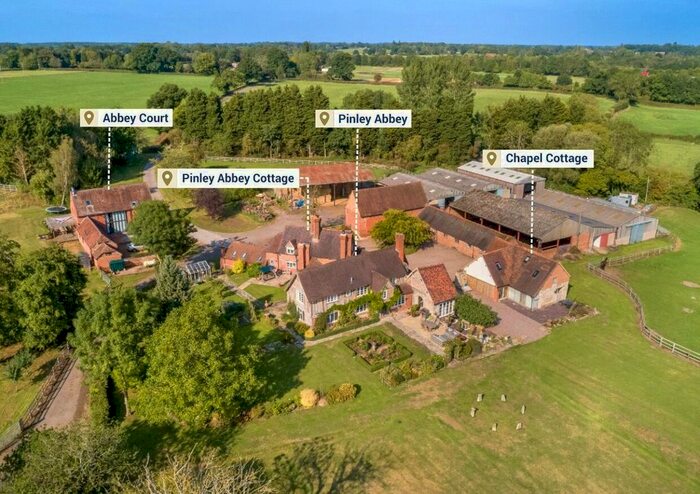 5 Bedroom Property For Sale In Claverdon, Warwick, Warwickshire, CV35