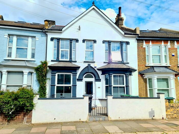 3 Bedroom Flat To Rent In Harringay Road, Harringay, N15