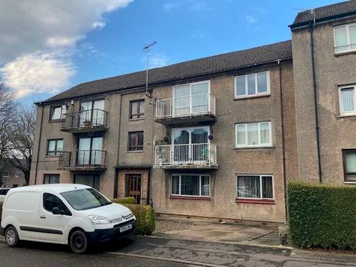 2 Bedroom Flat To Rent In Denhead Crescent, Dundee, DD2