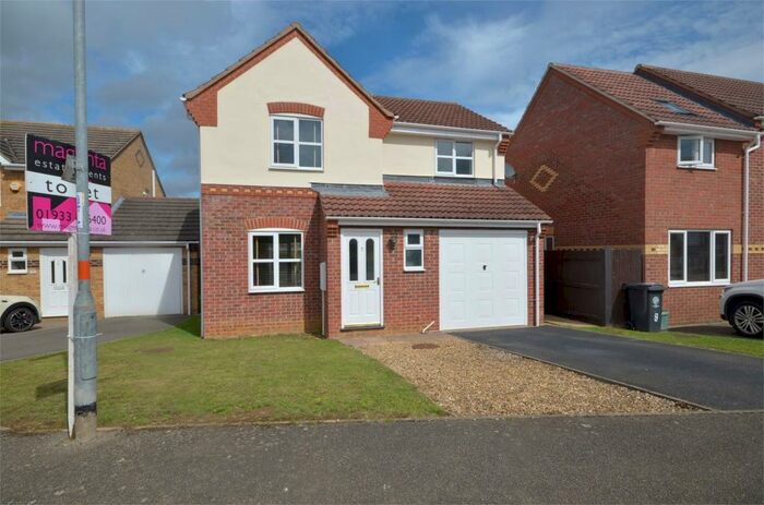 3 Bedroom Detached House To Rent In Saddlers Way, Raunds, Wellingborough, Northamptonshire, NN9