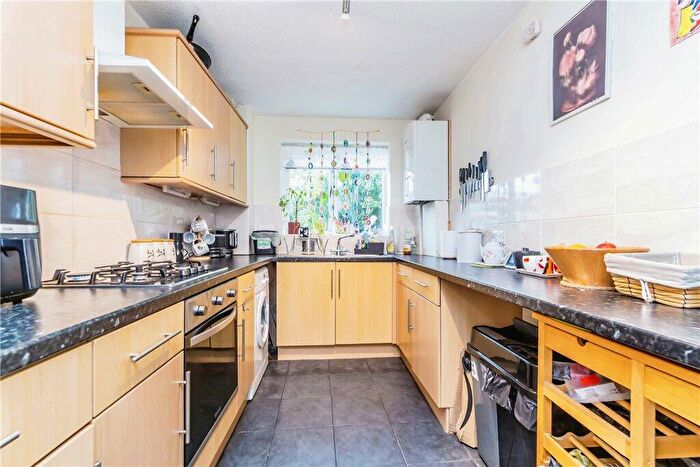 2 Bedroom Flat For Sale In Steep Hill, Croydon, CR0