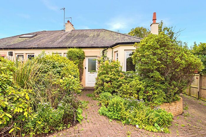 3 Bedroom Semi Detached Bungalow For Sale In Gardiner Grove, Edinburgh, EH4