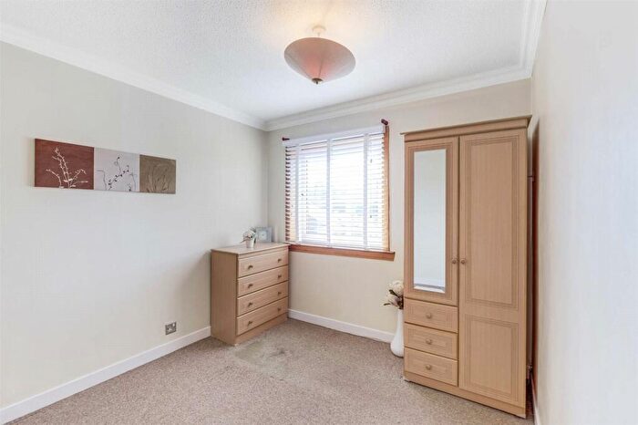 3 Bedroom Detached House For Sale In Inverewe Drive, Deaconsbank, Glasgow, Glasgow City, G46