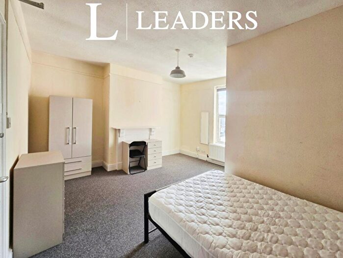 1 Bedroom Terraced House To Rent In West Parade, LN1