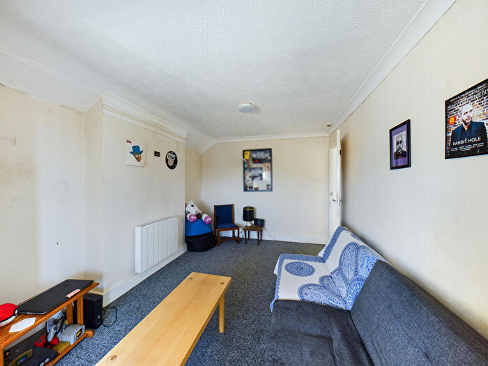1 Bedroom Flat To Rent In Ravensbourne Road, Bromley, Kent, BR1