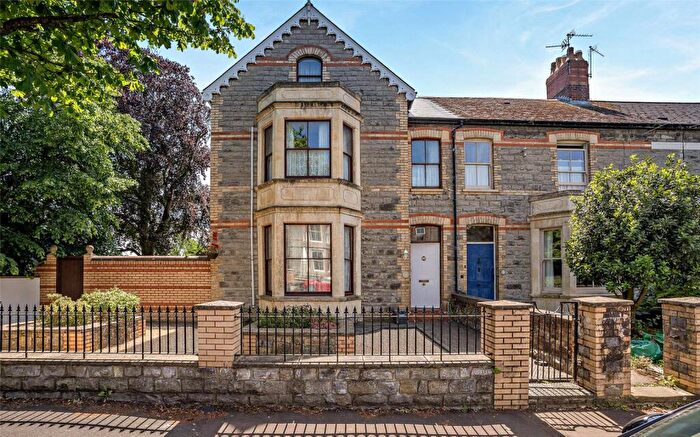 5 Bedroom End Of Terrace House For Sale In Clive Place, Penarth, Vale Of Glamorgan, CF64
