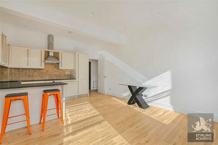3 Bedroom Flat To Rent In Cromwell Road, Flat C, London, SW7