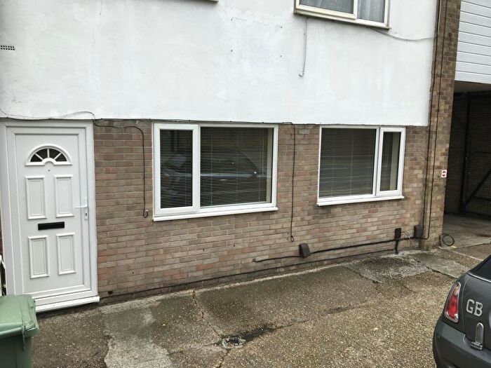 1 Bedroom Apartment For Sale In Risborough Lane, Folkestone, CT19