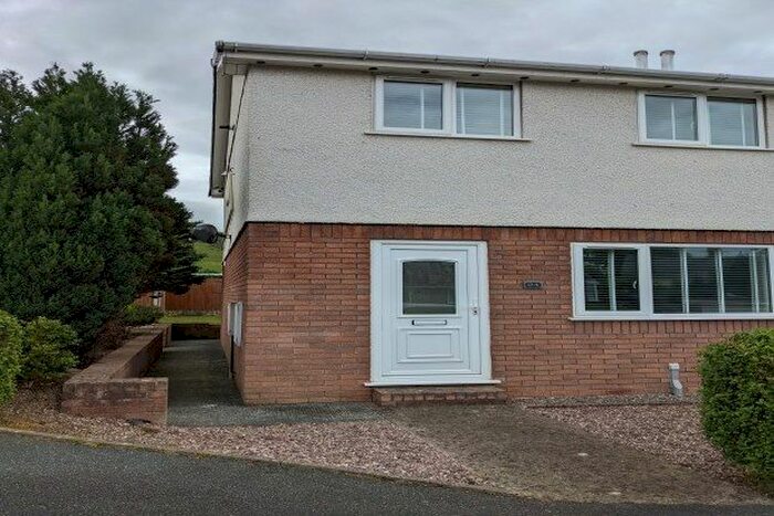 3 Bedroom Semi-Detached House To Rent In Cae America, Llanfairfechan, LL33
