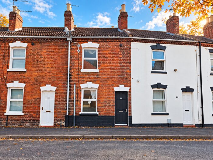 2 Bedroom Terraced House For Sale In India Road, Gloucester, GL1