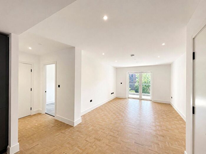 2 Bedroom Apartment To Rent In Provence Apartments, Monarch Square, Clapham, SW11