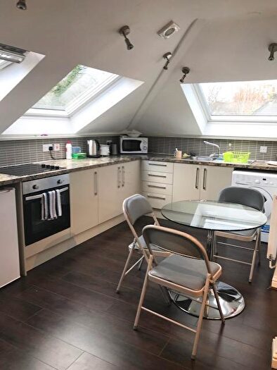 2 Bedroom House To Rent In Broomhall Road, Sheffield, S10