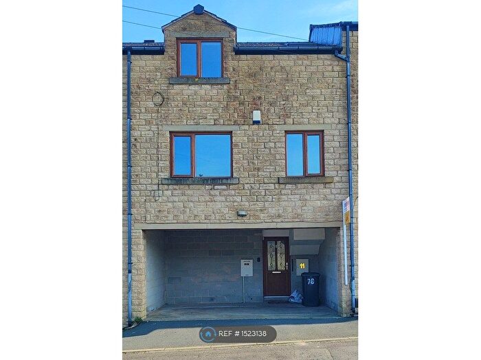 4 Bedroom Terraced House To Rent In Sandhall Green, Halifax, HX2