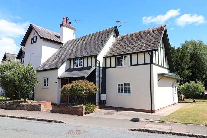 3 Bedroom Semi-Detached House For Sale In High Street, Walkern, Stevenage, Hertfordshire, SG2