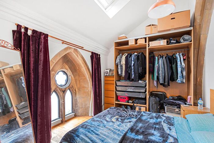 1 Bedroom Flat For Sale In Egham Hill, Egham, Surrey, TW20