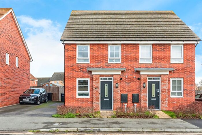 2 Bedroom Semi-Detached House For Sale In Talbot Road North, Wellingborough, NN8
