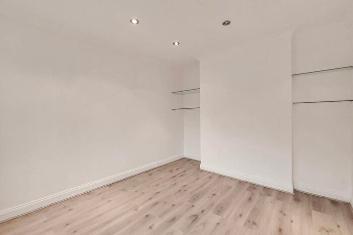 3 Bedroom Terraced House To Rent In Courtenay Avenue, Harrow, HA3