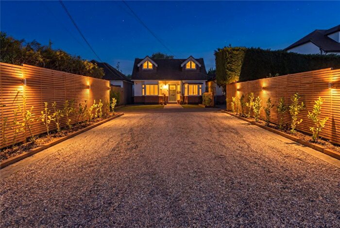 5 Bedroom Detached House For Sale In Oak Hill Road, Stapleford Abbotts, Essex, RM4