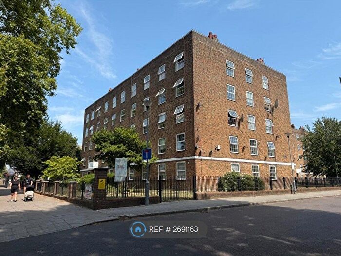 3 Bedroom Flat To Rent In Berwyn House, London, N16