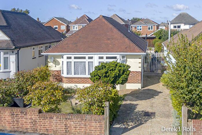 3 Bedroom Bungalow For Sale In Palfrey Road, Bournemouth, BH10