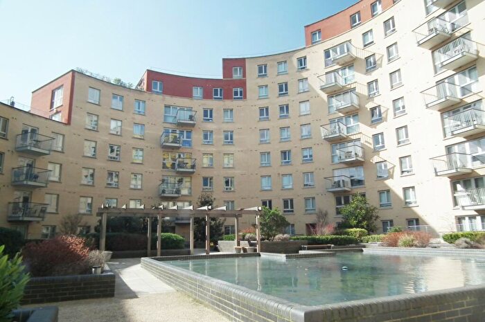 2 Bedroom Apartment To Rent In Vision Development - Energy Rating B, N7