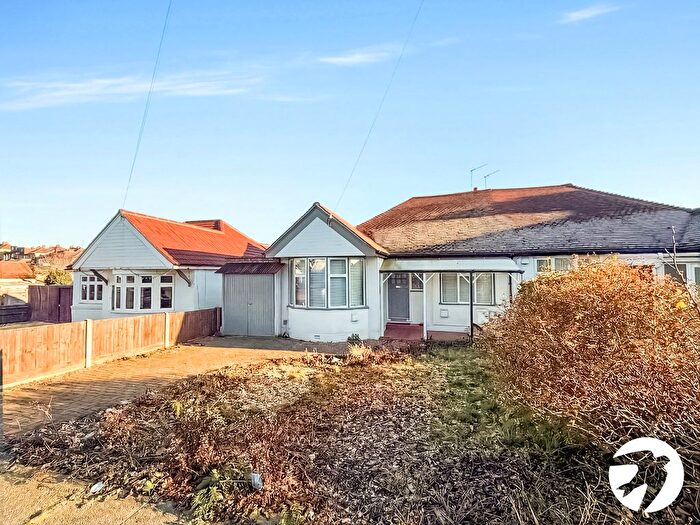 3 Bedroom Bungalow To Rent In Hook Lane, Welling, Kent, DA16