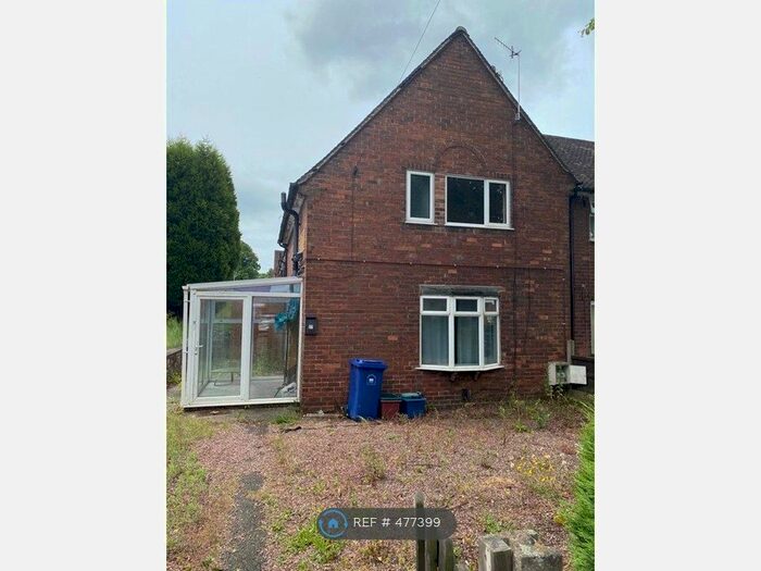 3 Bedroom Semi-Detached House To Rent In St. Andrews Drive, Newcastle-Under-Lyme, ST5