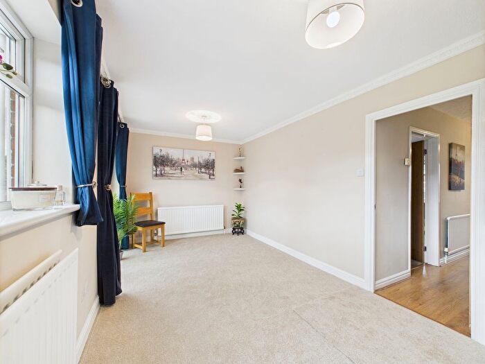 4 Bedroom Detached House For Sale In Glendon Close, Market Drayton, Shropshire, TF9