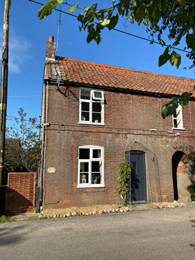 2 Bedroom Semi-Detached House For Sale In The Street, Baconsthorpe, Holt, NR25