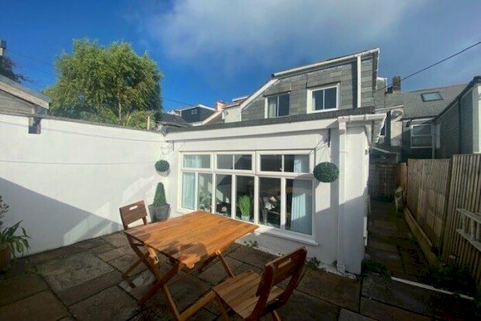 1 Bedroom Flat To Rent In Carthew Terrace, St. Ives, TR26