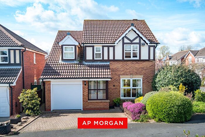4 Bedroom Detached House For Sale In Papworth Drive, Bromsgrove, Worcestershire, B61
