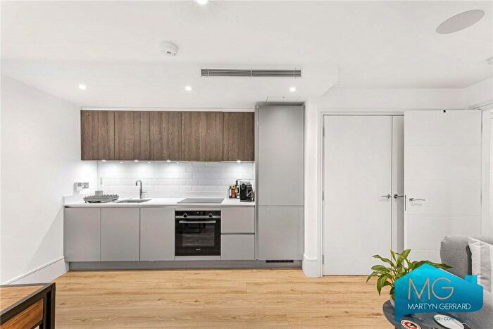 1 Bedroom Apartment To Rent In Athenaeum Road, Whetstone, London, N20