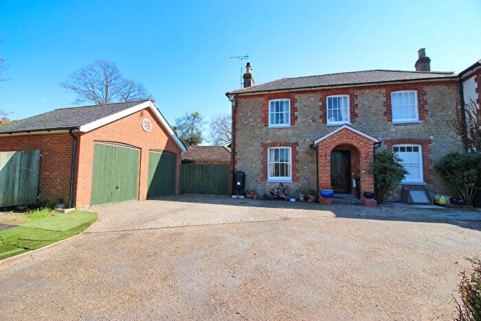 5 Bedroom Semi-Detached House For Sale In Staleys Acre, Borough Green, TN15