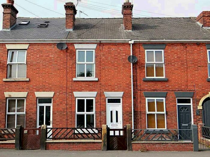 2 Bedroom House To Rent In Chatsworth Rd, S40