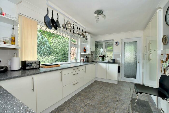 3 Bedroom Bungalow For Sale In Sandwich Road, Eythorne, Dover, Kent, CT15