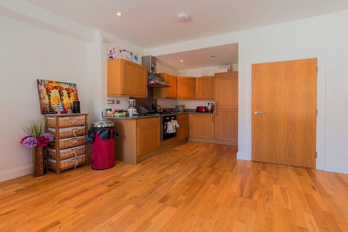 1 Bedroom Flat To Rent In Villiers Road, London, NW2