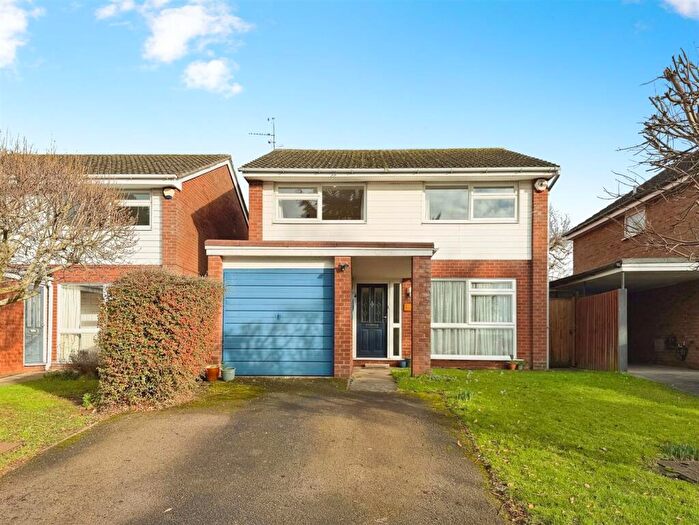 4 Bedroom Detached House For Sale In Valley Road, Lillington, Leamington Spa, CV32