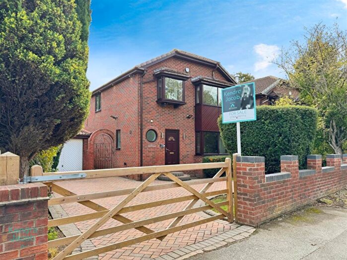 4 Bedroom Detached House For Sale In Hollings Lane, Ravenfield, Rotherham, S65