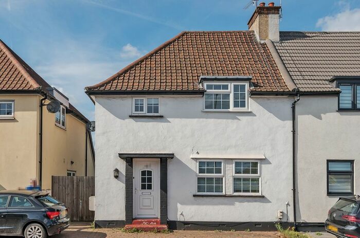 3 Bedroom Terraced House To Rent In Homesdale Road, Bromley, BR2