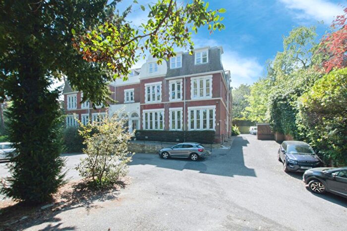 2 Bedroom Flat For Sale In Knyveton Road, Bournemouth, BH1