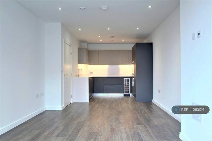 1 Bedroom Flat To Rent In Dutfield House, London, SE18
