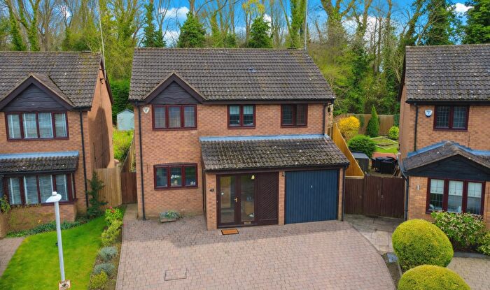 4 Bedroom Detached House For Sale In Hunters Oak, Hemel Hempstead, HP2