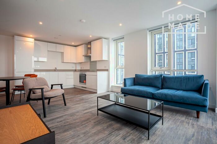 3 Bedroom Apartment To Rent In The Copper House, Liverpool, L1