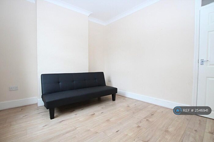 2 Bedroom Terraced House To Rent In Jubilee Terrace, Gillingham, ME7