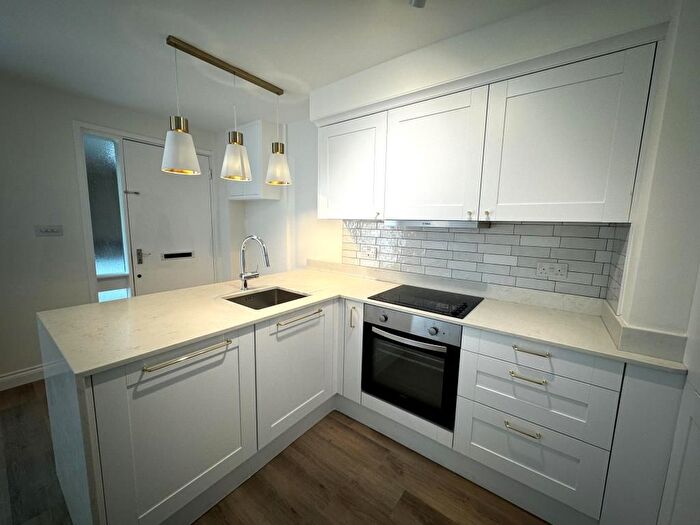 2 Bedroom Flat To Rent In Butlers Close, North Ox, OX2