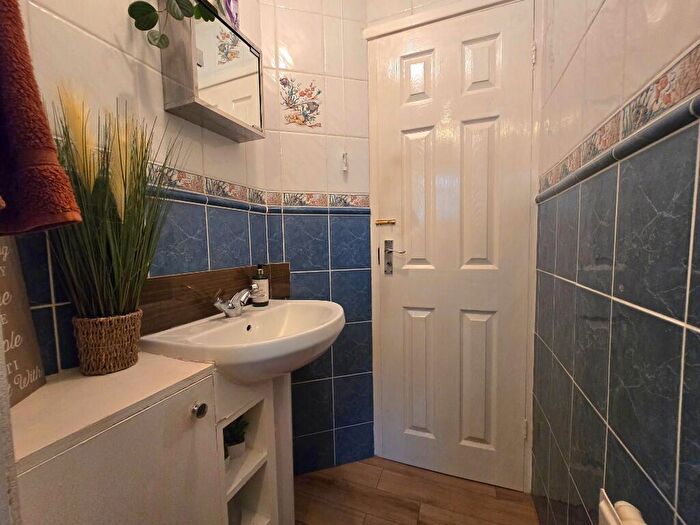 3 Bedroom Semi-Detached House For Sale In Wakering Road, Shoeburyness, SS3